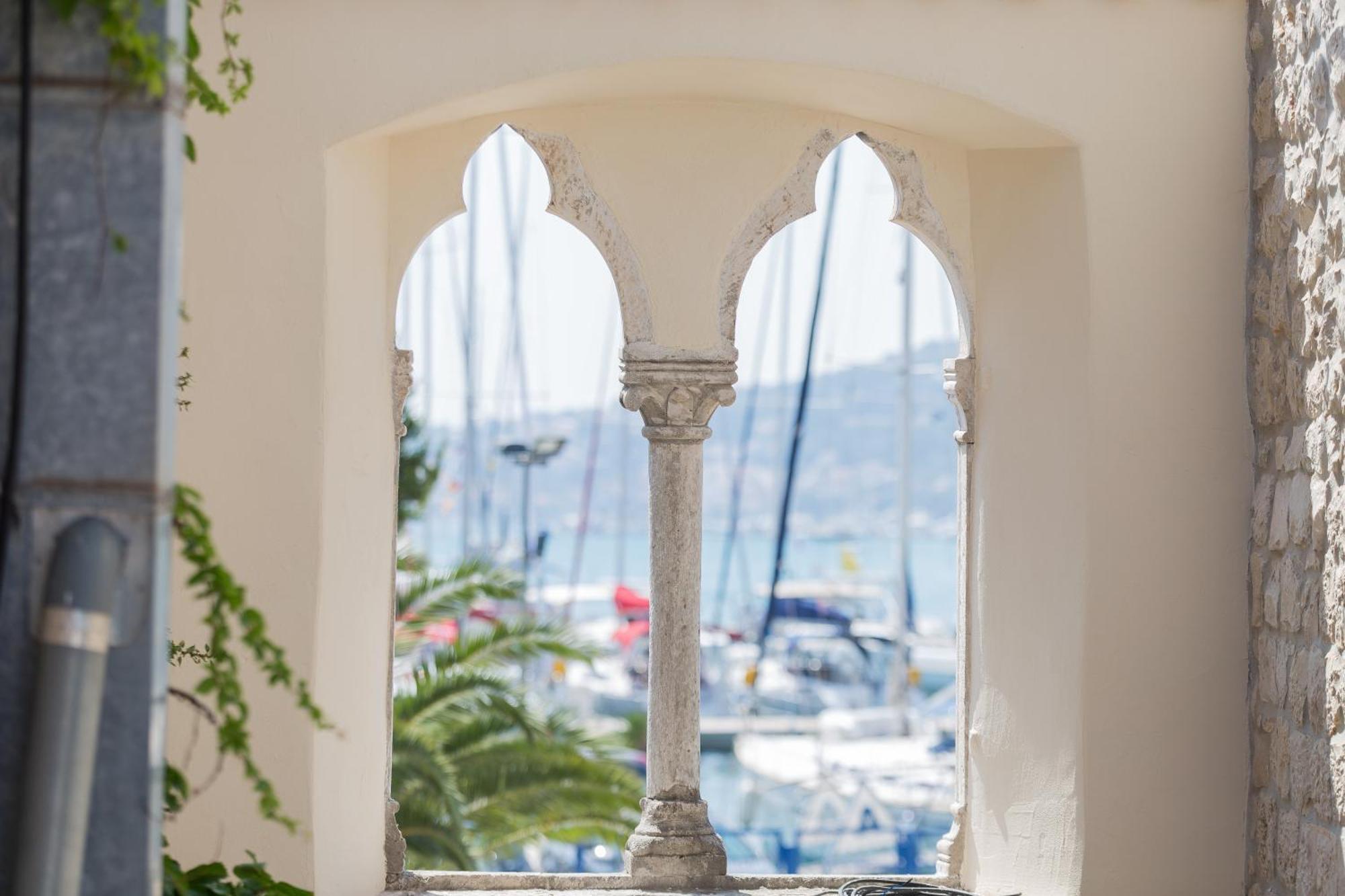 Bifora Heritage Hotel Trogir Exterior foto
