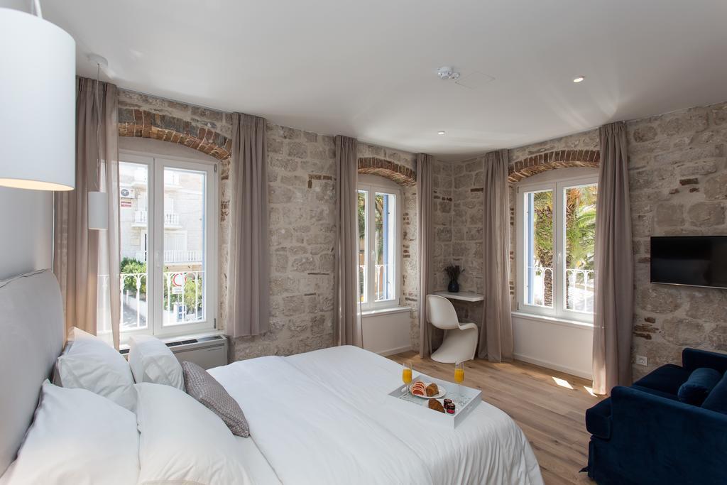 Bifora Heritage Hotel Trogir Exterior foto